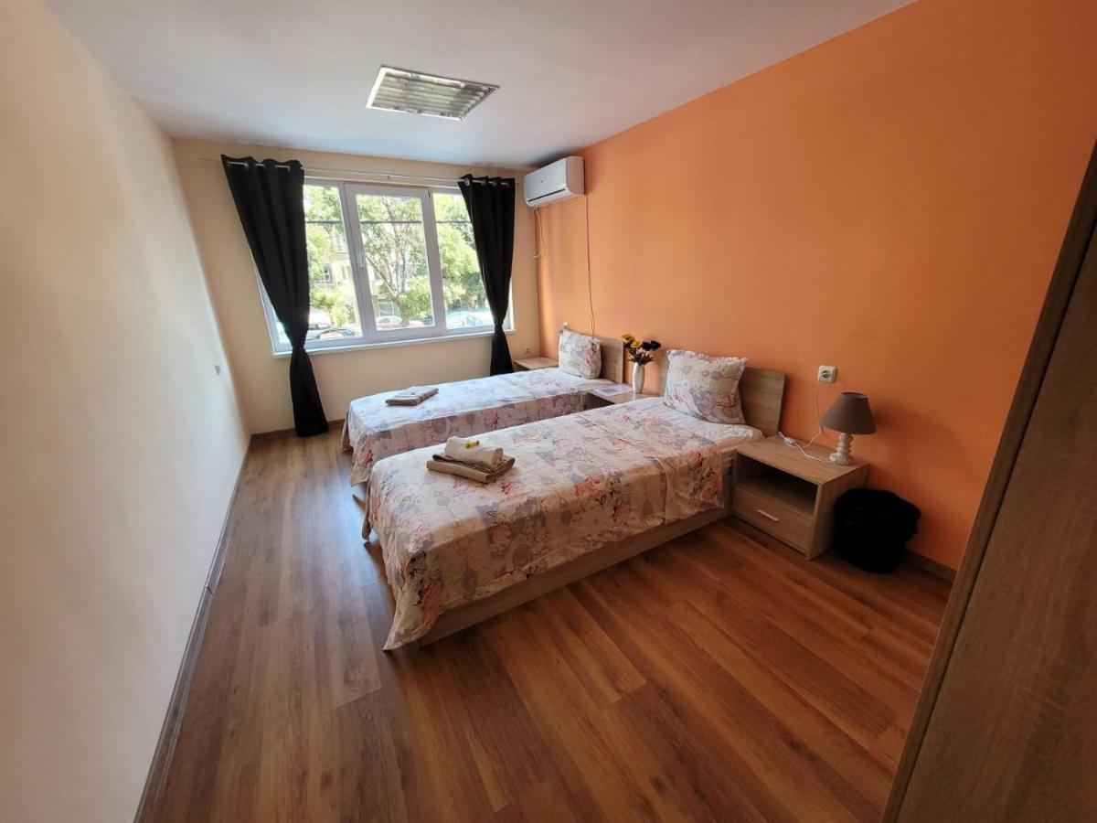Roma Hostel Varna Exterior photo